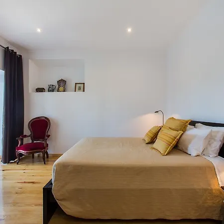 Conde De Ferreira Palace Guest house