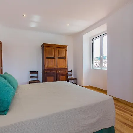 Conde De Ferreira Palace Guest house 4*